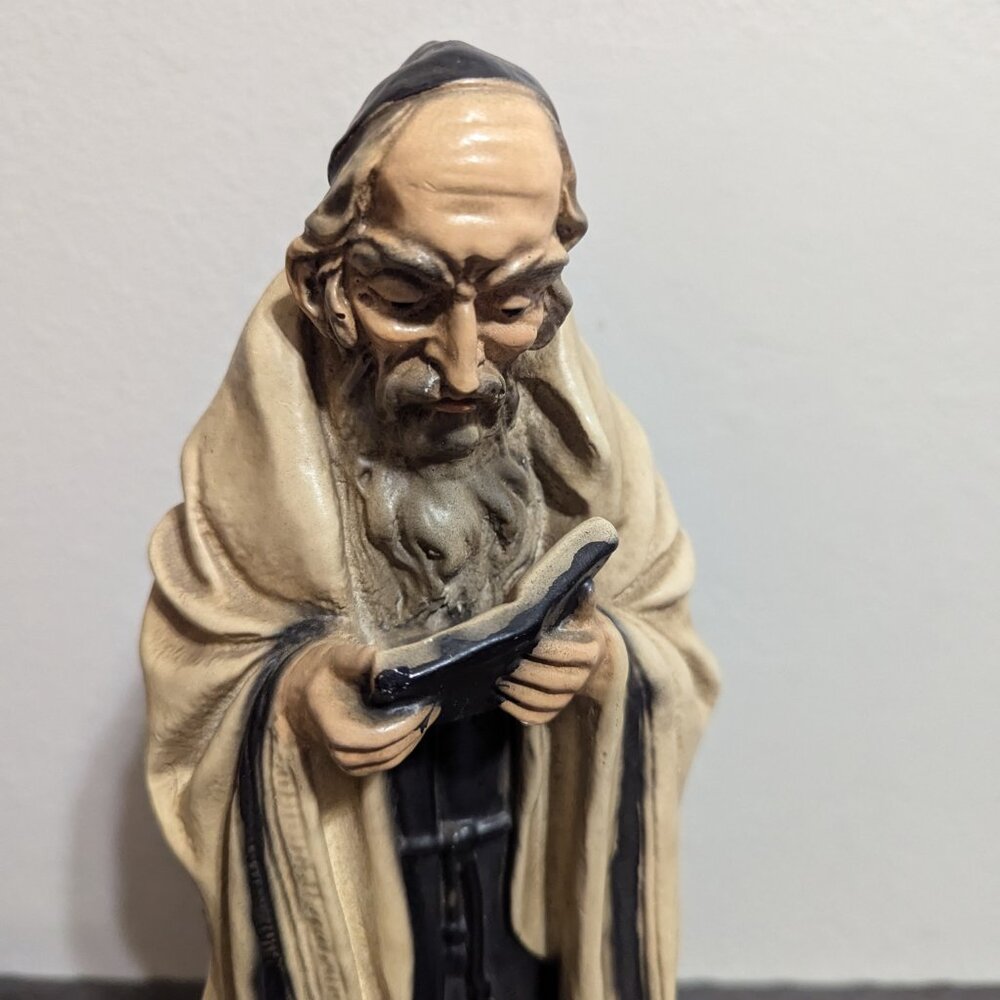 Vintage Praying Rabbi Statue - Picture 5 of 7